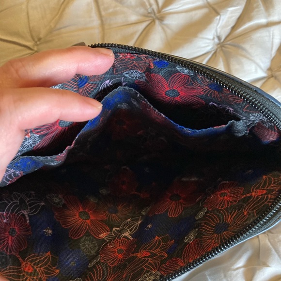 Lodis shoulder or crossbody bag black leather - Picture 4 of 7